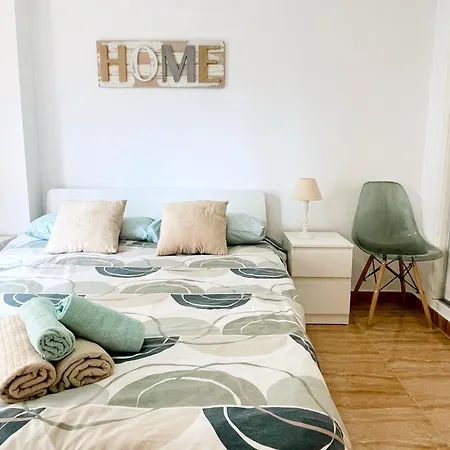 Apartment Comodo En By Bebalmy *
