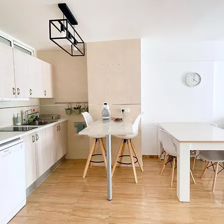 Apartment Comodo En By Bebalmy